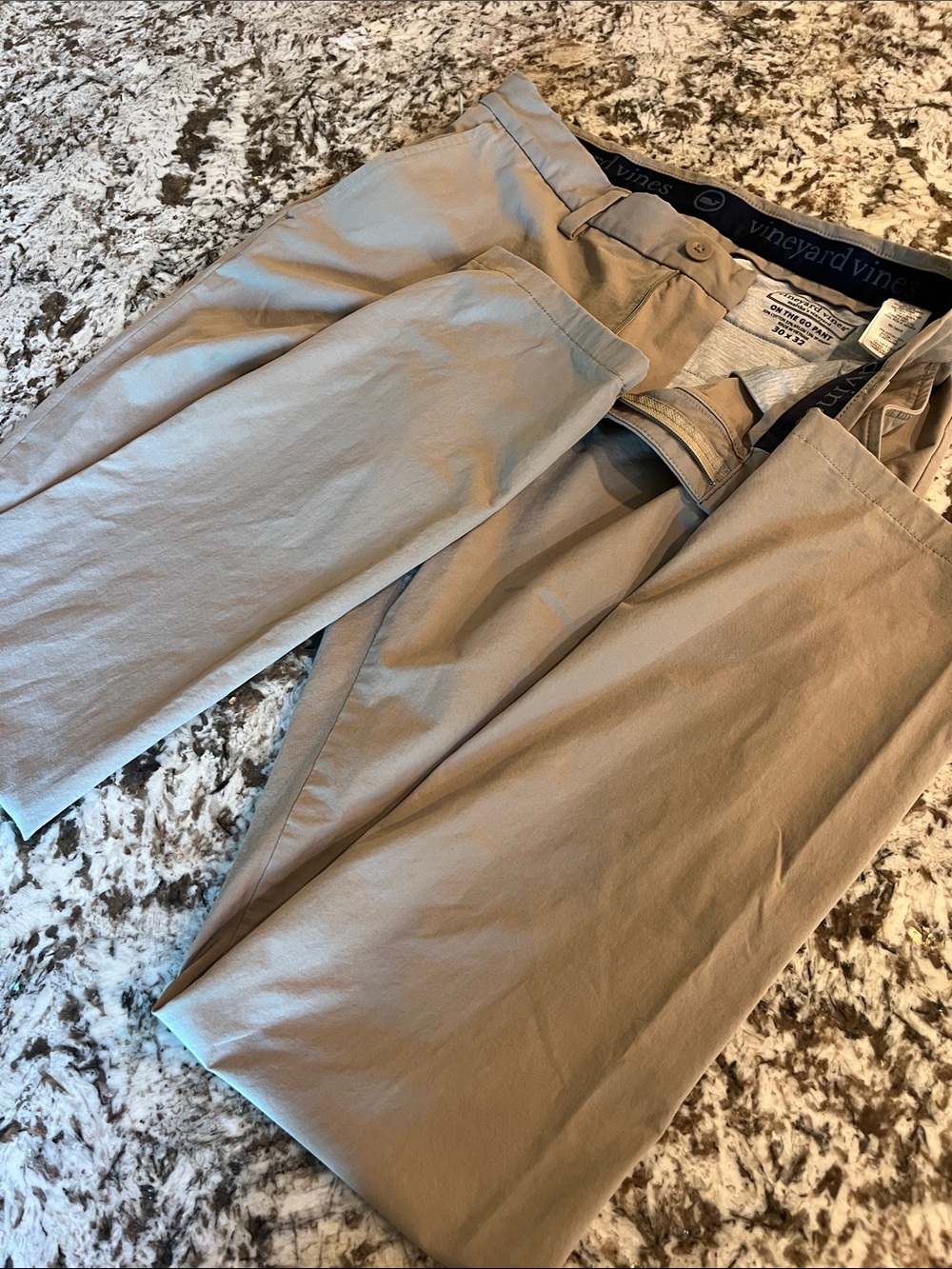 VINEYARD VINES Khaki Pants - Picture 3 of 4